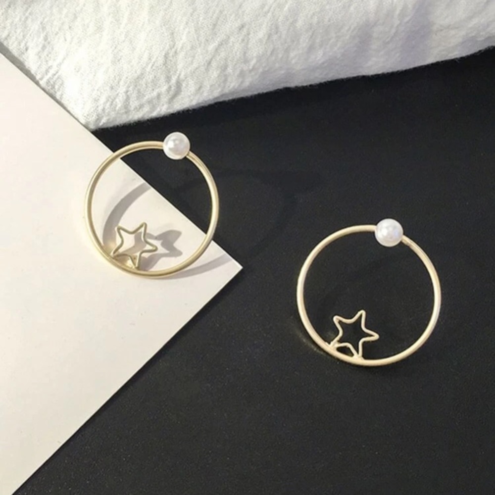 ⭐️ Faux Pearl Star Hoop Earrings ⭐️